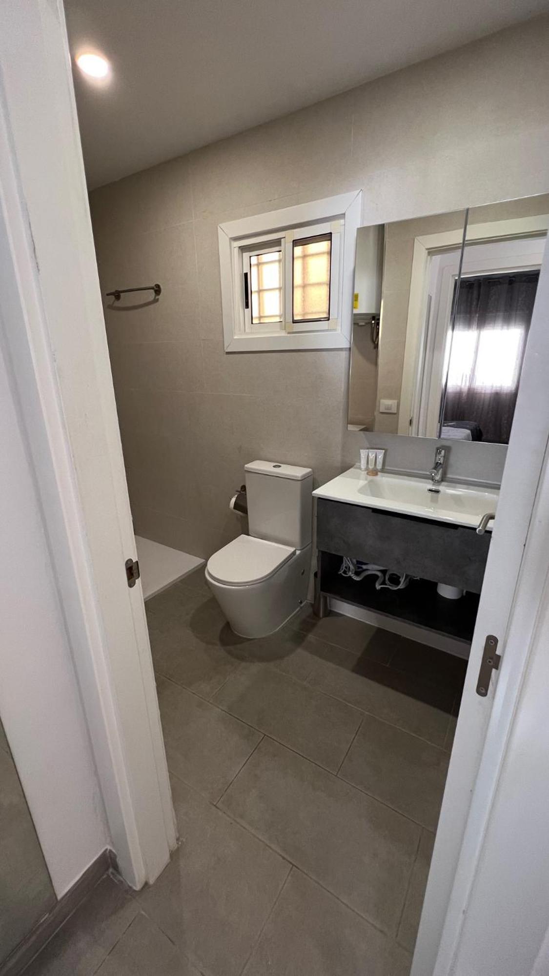 Family Home Near Ocean Los Cristianos Lovetenerife アロナ エクステリア 写真